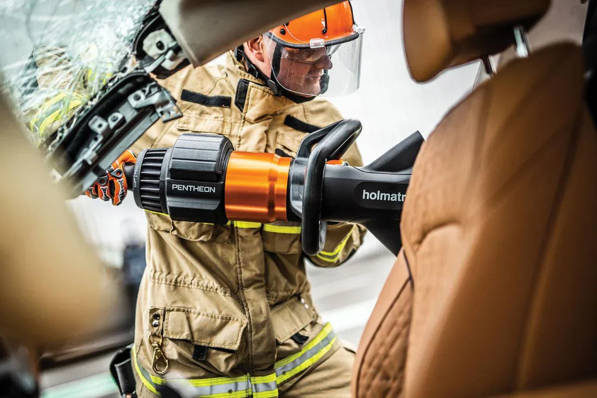PCU60 β Cordless Hydraulic Rescue Cutter